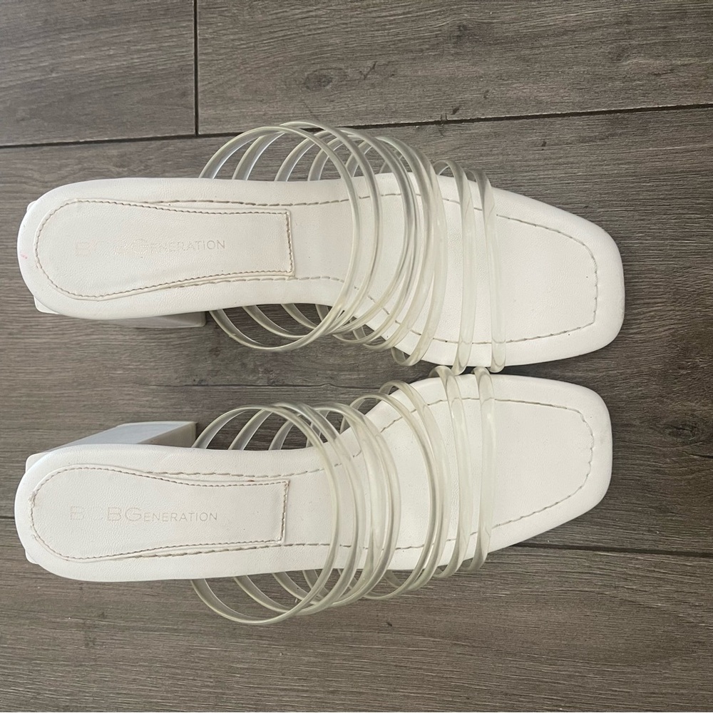 BCBG strappy block heel sandals in all white womens size 8.5